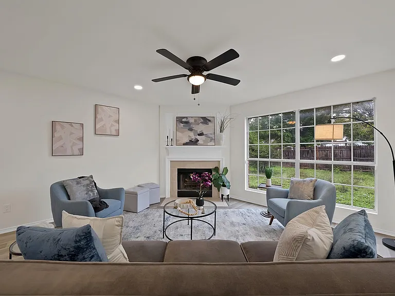 7548 Meadow Creek Dr — Photo 7