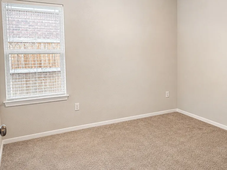 1221 S Ivory Bill Ln — Photo 9