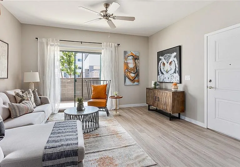 Avari Modern Apartments — Photo 24