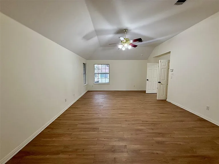 15220 Calaveras Dr — Photo 17