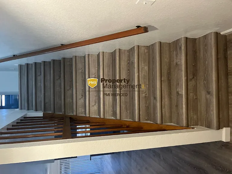 503 N Quince Ave #B — Photo 2