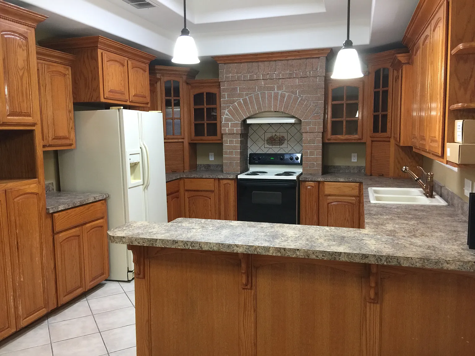 3 bed, 1594 sqft, $1,600 — Photo 4