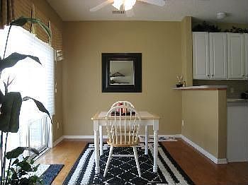 4th image of 1563 Yorkshire Ln
