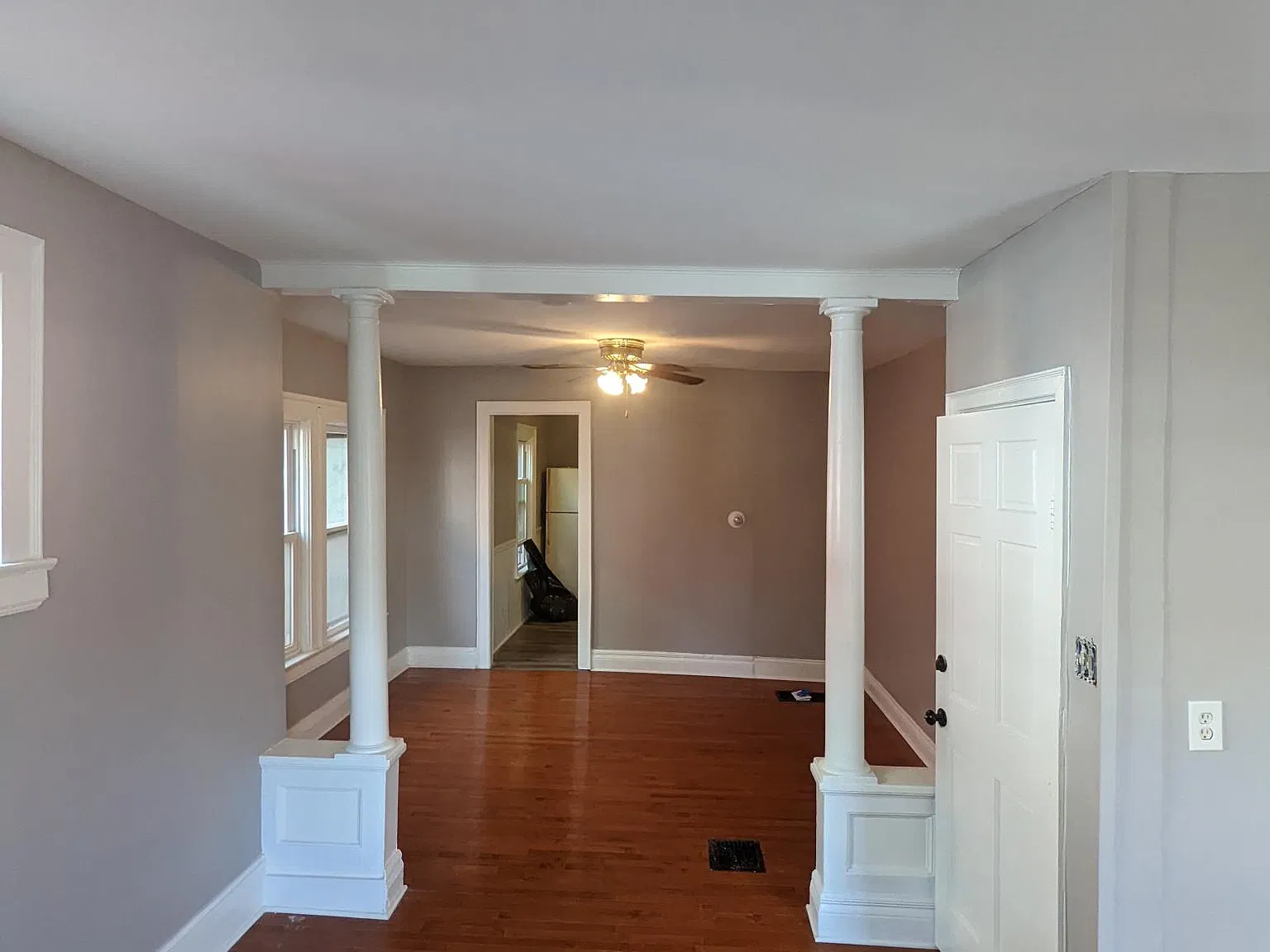305 Bird Ave — Photo 2