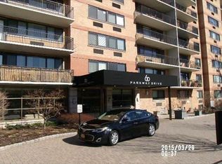 60 Parkway Dr E APT 2F, East Orange, NJ