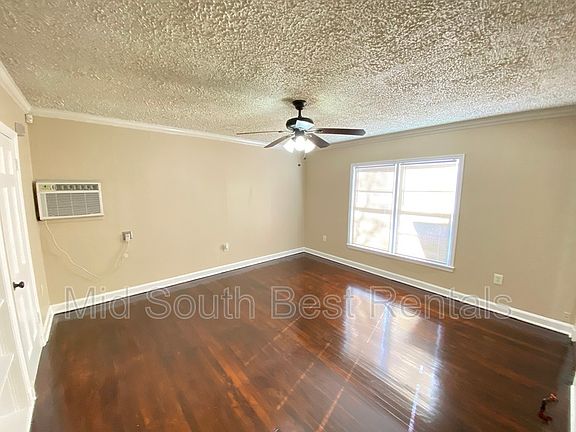 4th image of 1796 Nelson Ave #A