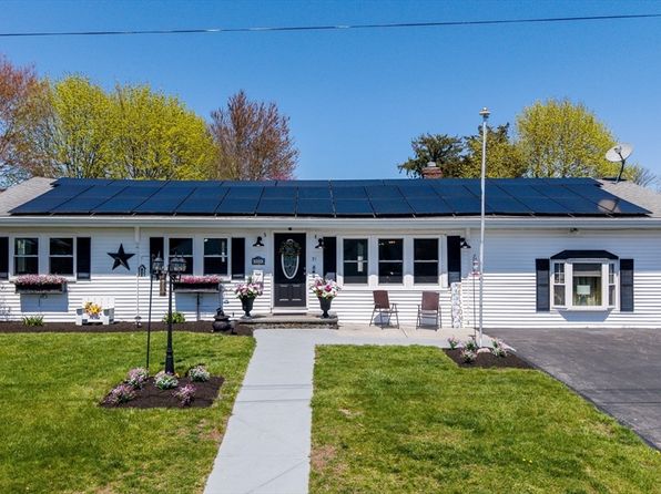 31 Darling St, Acushnet, MA 02743