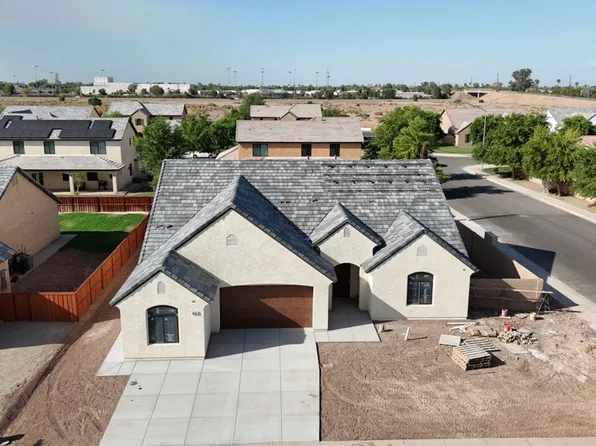 2214 Manzanita, El Centro, CA 92243