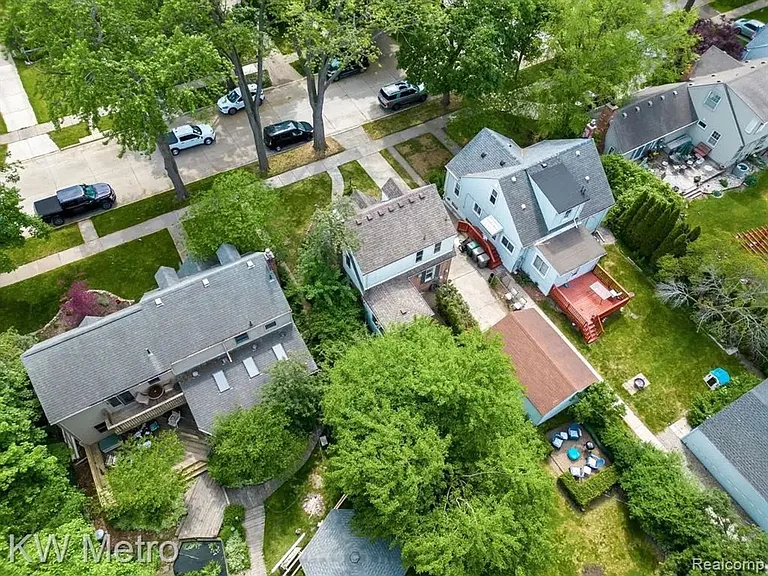 21530 Olmstead St — Photo 18