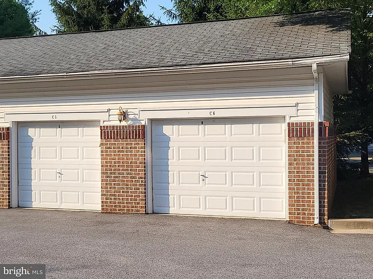 5800 Clipper Ct #104 — Photo 19
