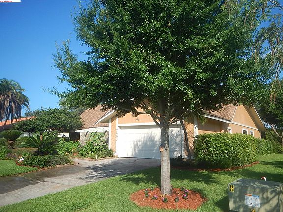 4th image of 7448 17th Ln NE