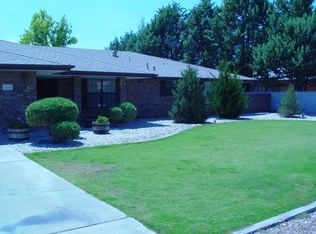 814 Twin Diamond Rd, Roswell, NM 88201
