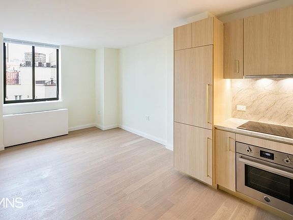 4th image of 250 W 19th St APT 6F