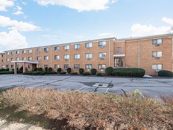 925 Longbrook Avenue