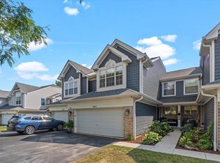 3951 Garnette Ct, Naperville, IL 60564