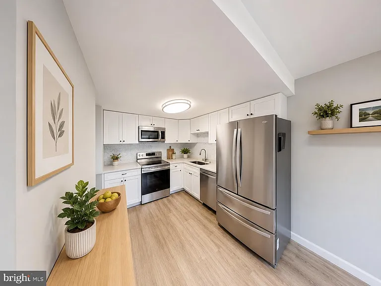 18428 Point Seneca Pl — Photo 4