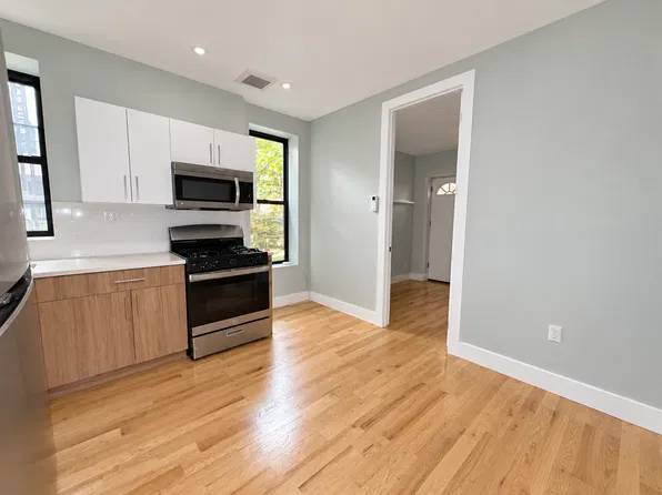 24 Rogers Avenue image 1 of 13