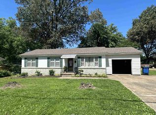 306 N College St, Martin, TN 38237