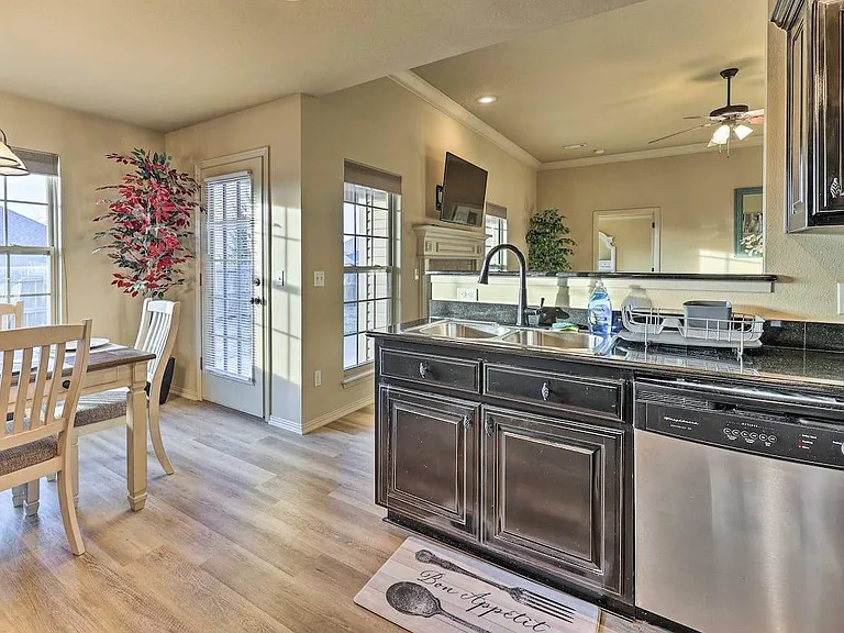 450 Remson Ln — Photo 14