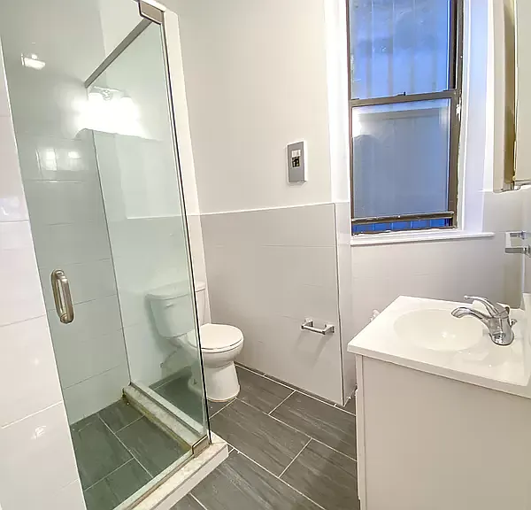 312 E 9th St #3 — Photo 5