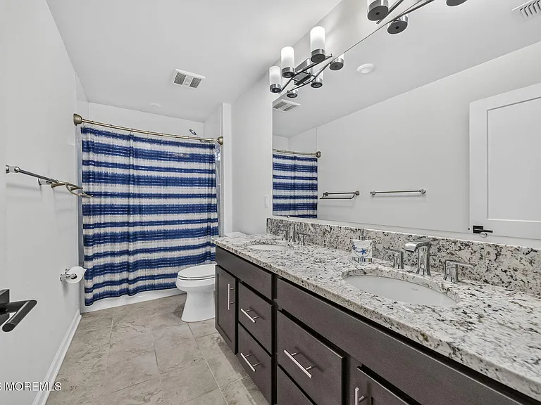 319 Tulip Ct — Photo 42