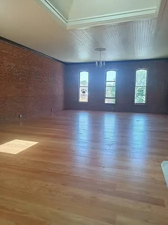 Studio, 2500 sqft, $1,800 — Photo 3