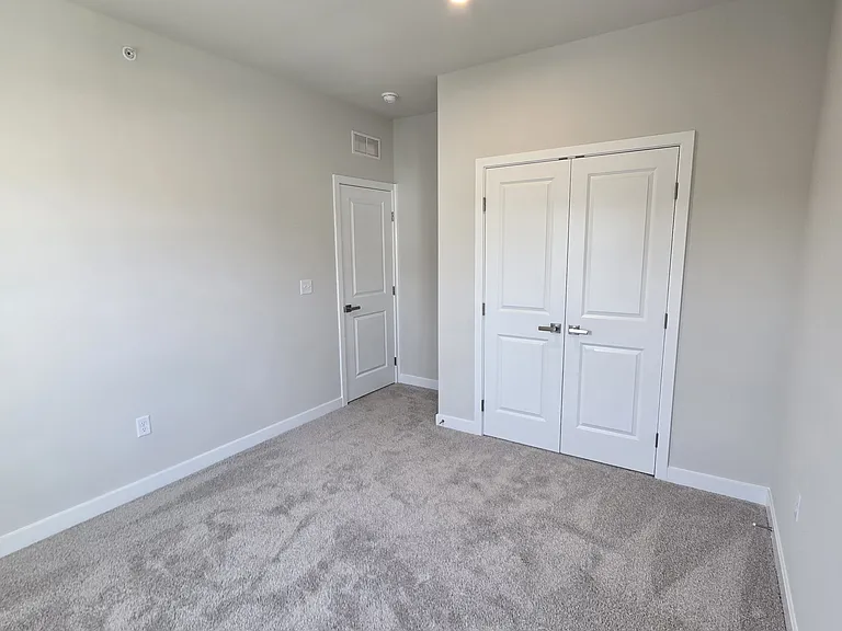 8 Weldon Way — Photo 32