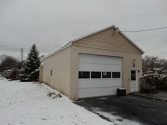 3rd image of 27 Quarry Crossing St