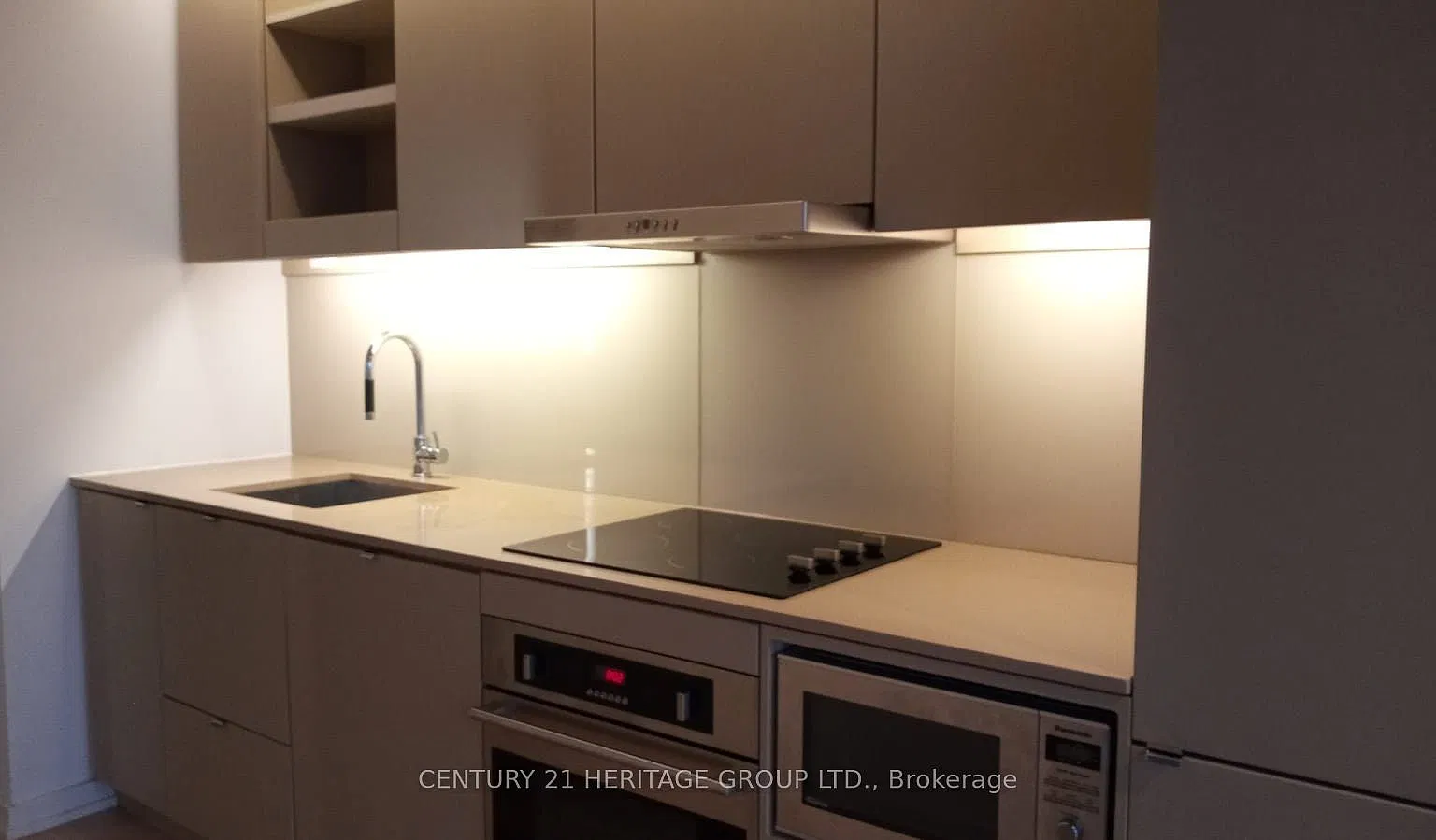 1 bed, $2,300 — Photo 3