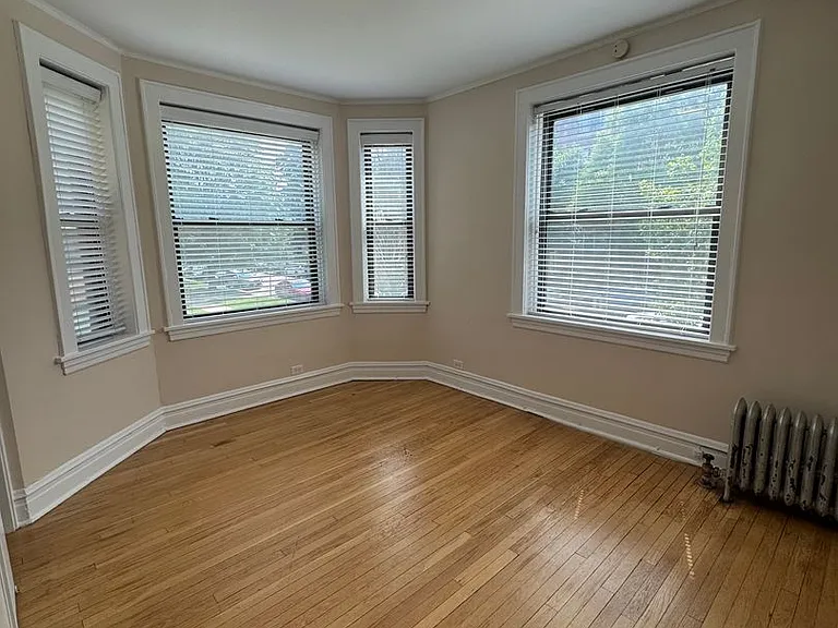 605 Hinman — Photo 50