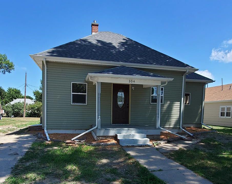 1st image of 304 N Perkins Ave