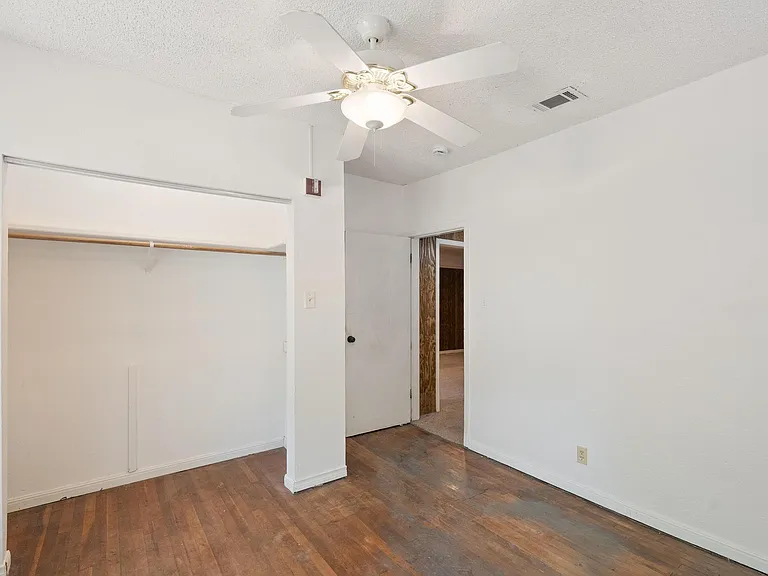4616 E Cesar Chavez St — Photo 22