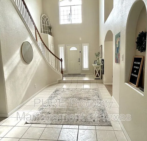 2302 Barnett Dr — Photo 4
