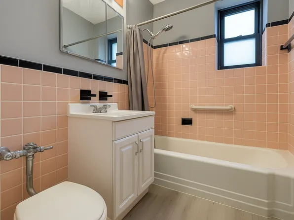 91-10 32nd Avenue image 20 of 20