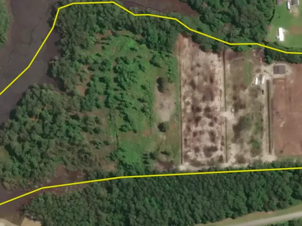 705 Russells Creek Rd, Beaufort, NC 28516