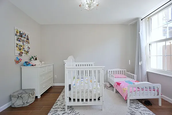 Sold by REMAX Elite | media 15