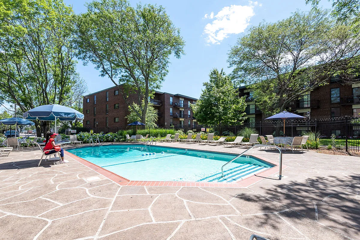 Quincy Commons — Photo 1