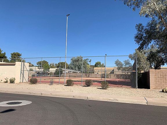 5th image of 2144 E Ellis Dr