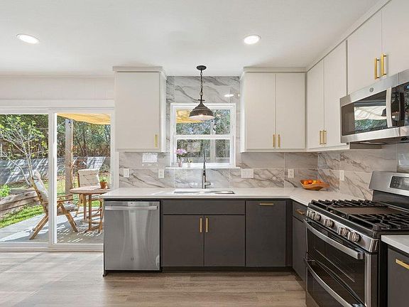 3rd image of 4705 Old Castle Rd