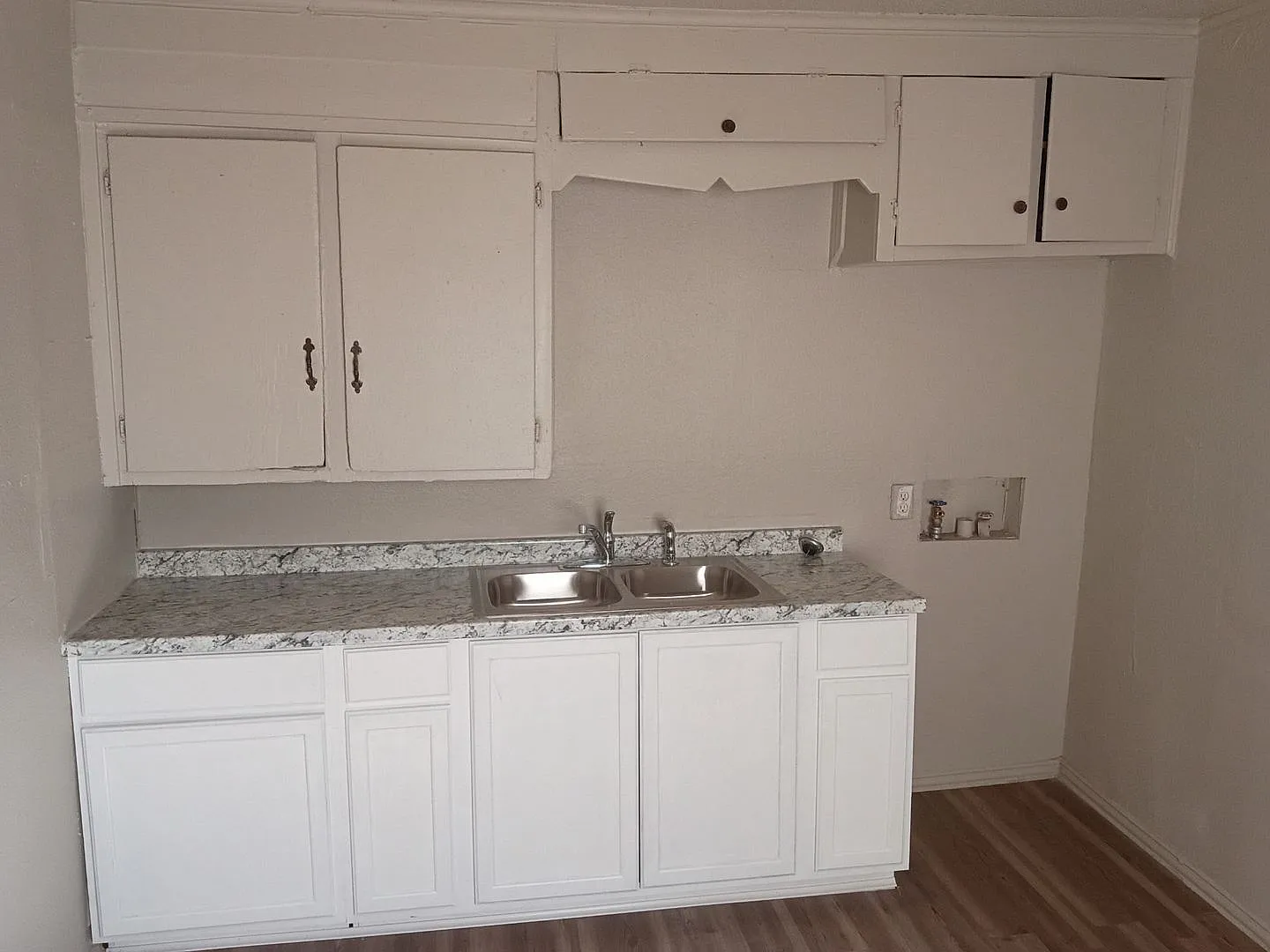 $0 First Month's Rent / $0 Deposit at Move-in — Photo 3