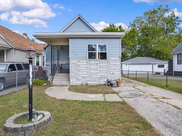 951 Wilcox St, Hammond, IN 46320