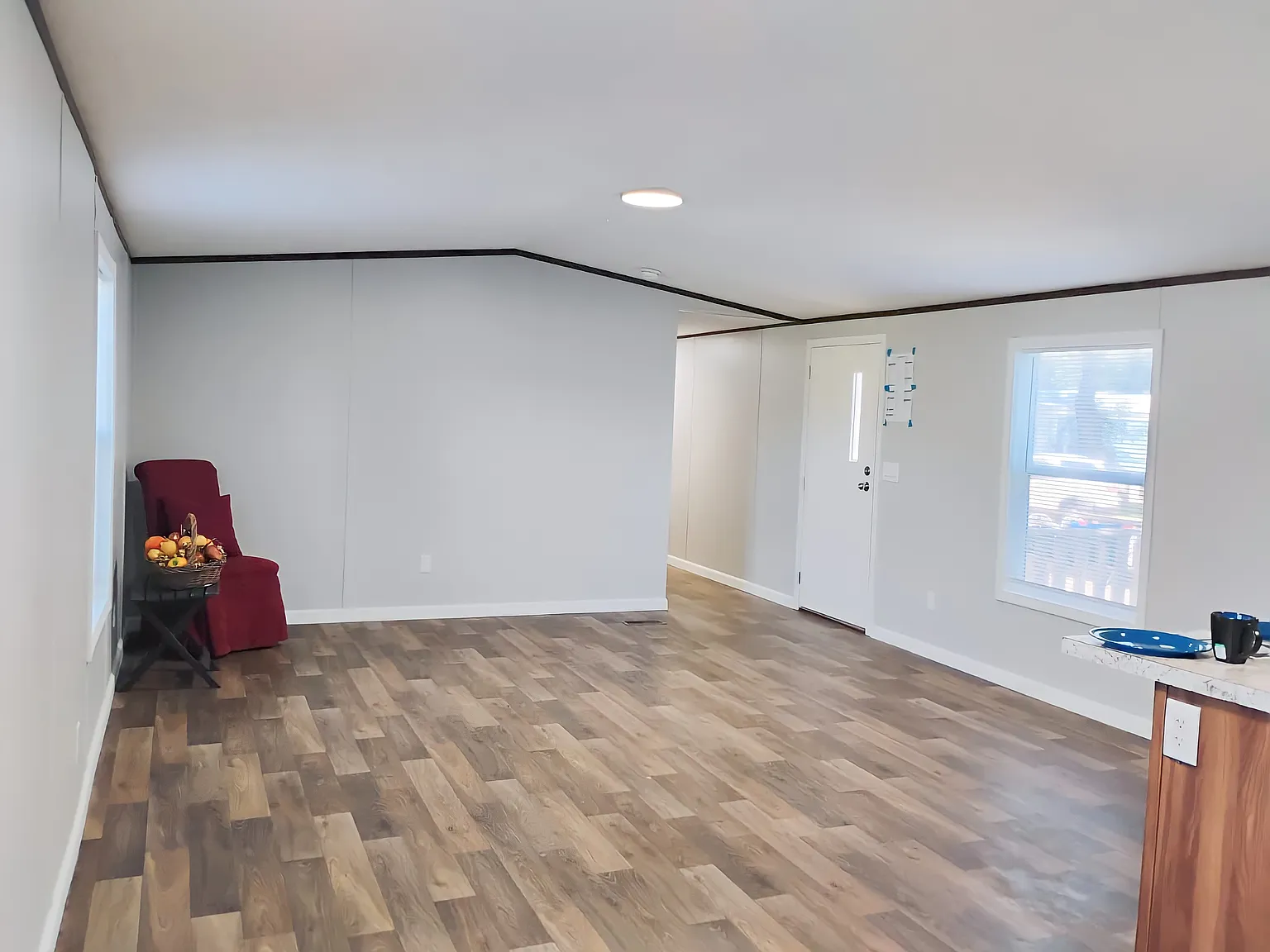 3 bed, 1140 sqft, $1,390 — Photo 3