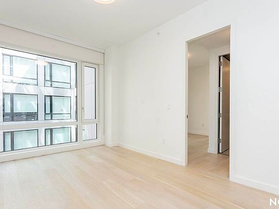 2nd image of 127 Concord St #3C