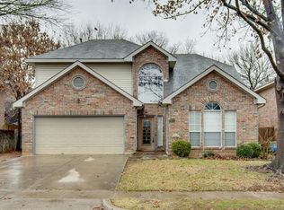 1902 Hunters Ridge Dr, Grapevine, TX 76051