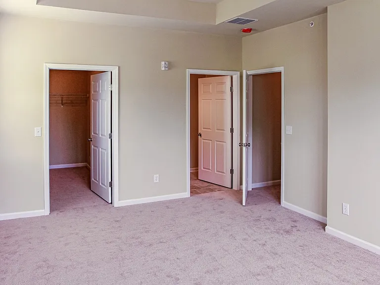 Stonegate Apartments — Photo 28