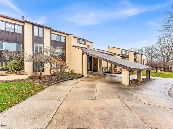 186 Court Dr APT 106, Fairlawn, OH 44333