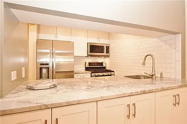 Rented by R New York