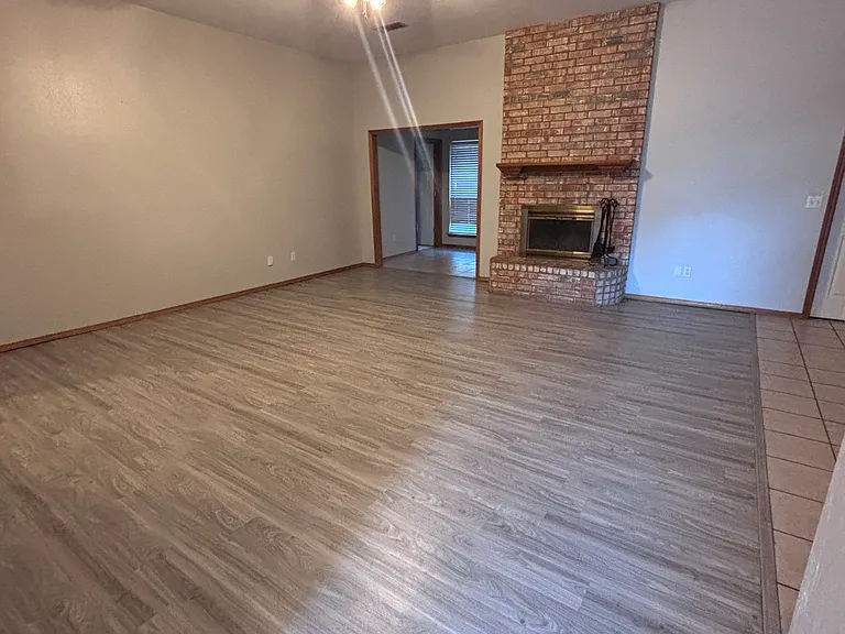 6613 Academy Dr — Photo 2
