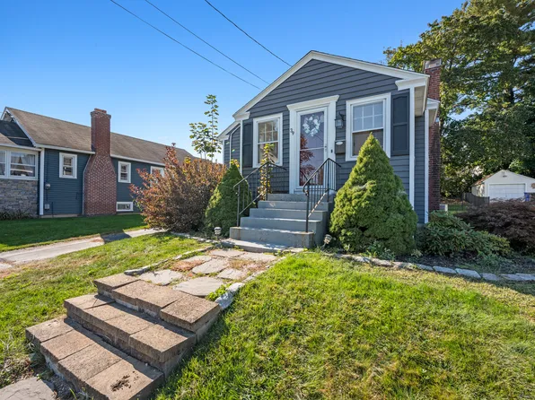 39 Lindbergh Drive, Wethersfield, CT 06109