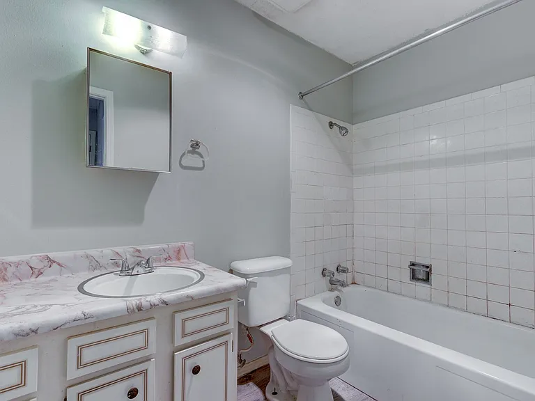 Magnolia Place: 1 & 2 Bedroom Apartments — Photo 10